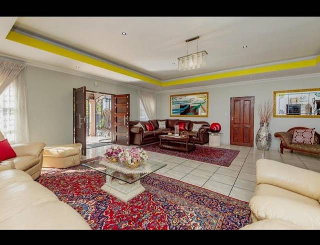 6 BEDROOM HOUSE FOR SALE IN LAMBTON